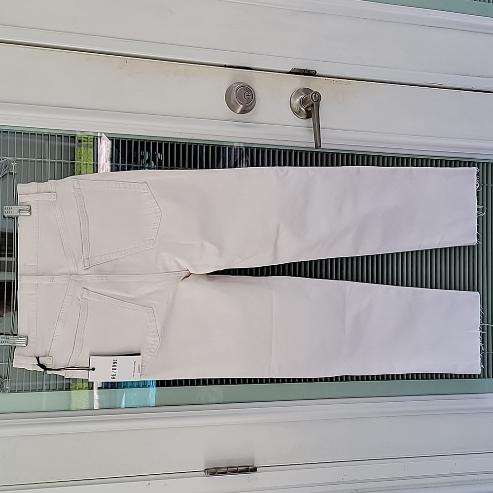 Re/Done 90s High Rise Loose Button Fly Raw Hem Jeans Color Is Vintage White - Picture 4 of 15